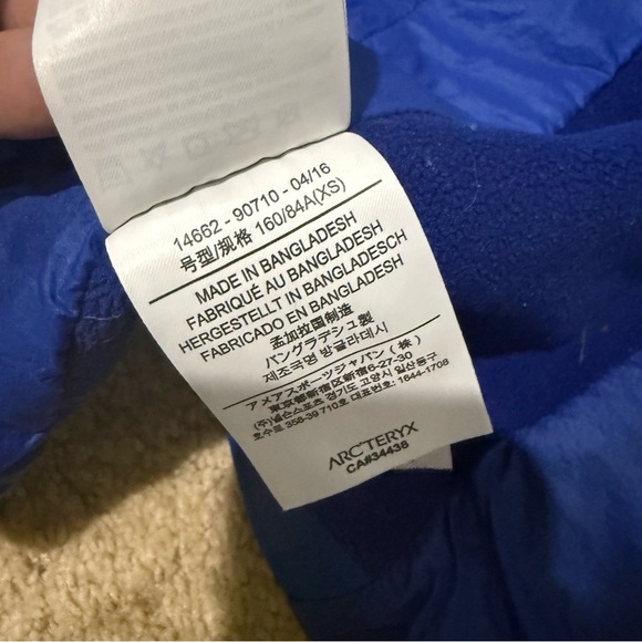 Arc’Teryx Women’s Atom LT Royal Blue Vest Size XS Cobalt Blue - Picture 14 of 15